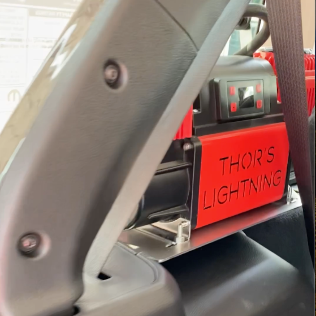 Thor's Lightning Refuge MOLLE Support de rangement pour compresseur d'air portable pour Jeep Wrangler JLU 4 portes Hard Top 2018 – 2023 Thor's Lightning Refuge MOLLE Support de rangement pour compresseur d'air portable pour Jeep Wrangler JLU 4 portes Hard Top 2018 – 2023